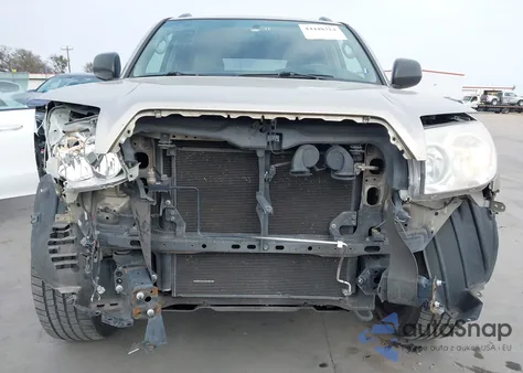 2005 Toyota 4Runner Sr5 V6 z USA, uszkodzony, nr VIN JTEZU14R050060986